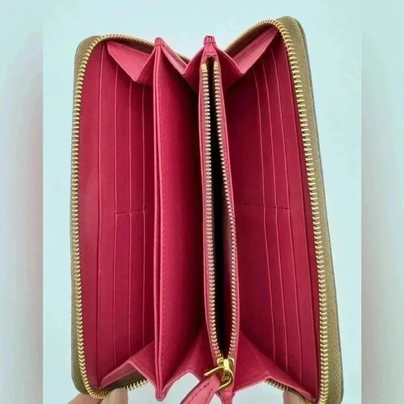 PRADA Zippy Wallet with Pink Interior - Picture 3 of 7